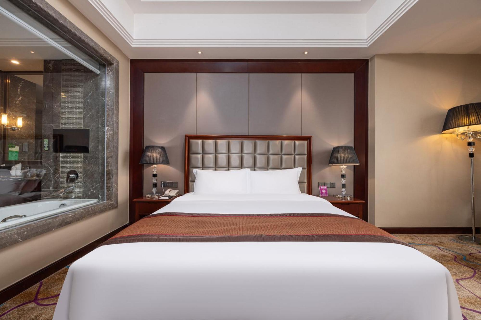 Shenzhen Baohengda International Hotel Екстериор снимка
