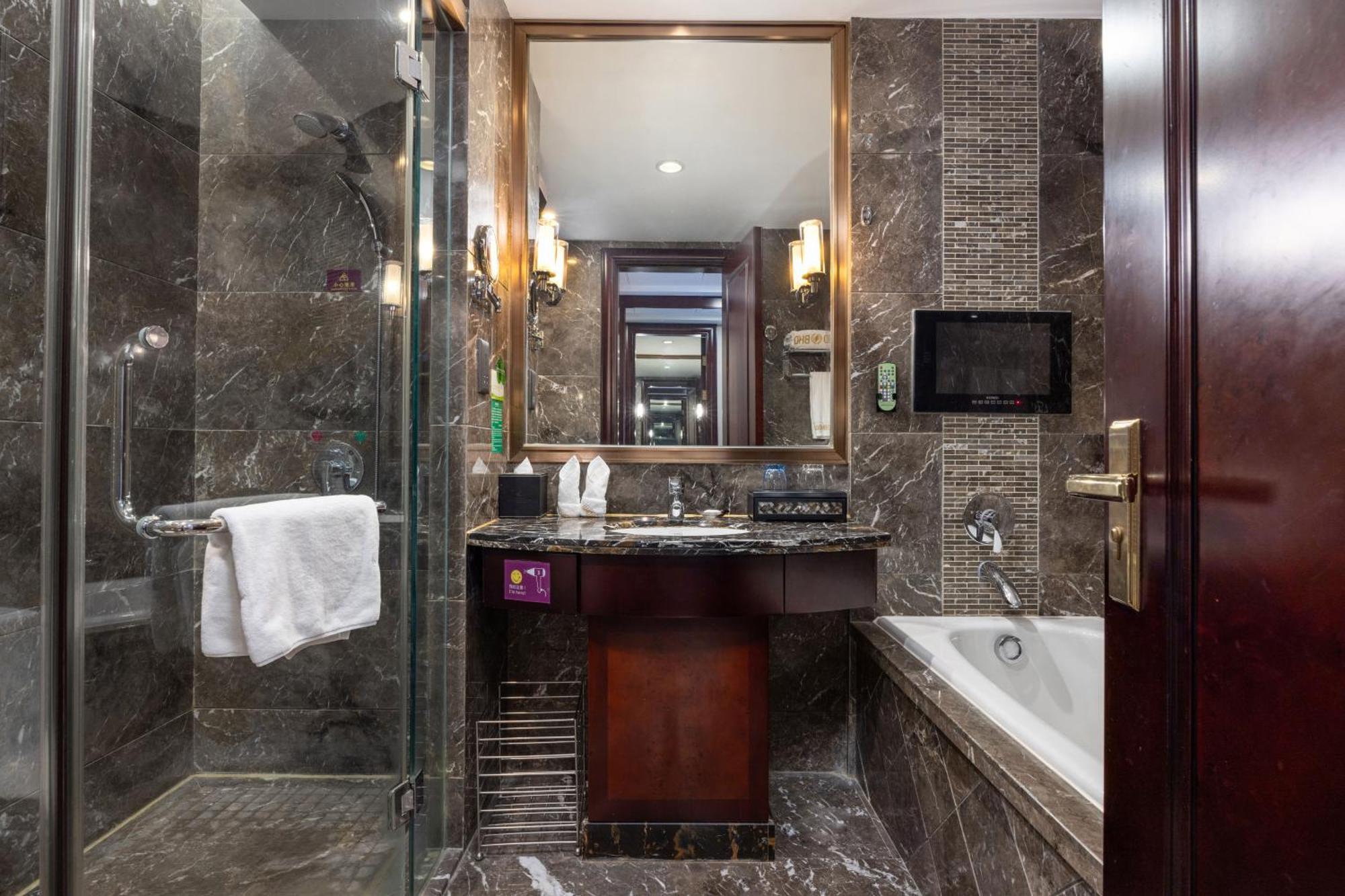 Shenzhen Baohengda International Hotel Екстериор снимка